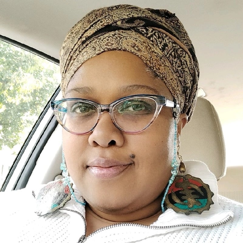 Headshot Deidre Gantt